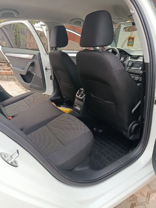 Skoda octavia 2016 1.6mt

-Кпп механика
-Пробег 147000
-Цена: 1.320₽
-Мариуполь, +79495877152

Великолепное состояние автомобиля, безаварийная эксплуатация, весь металл и стëкла завод. Лучшее сочетание двигатель 1.6 mpi и мех. Коробки передач, расход по трассе 6, город 7. Своевременно обслуживался есть вся история, в ближайшее время никаких вложений. Хорошая комплектация с подогревом сидений зеркал и лобового стекла, климат-контроль, датчики света и дождя, мультимедиа с bluetooth и шикарным звучанием, литые диски, два ключа птс оригинал, чистая история, вариант отличный кто ищет хорошую машину для себя. - фотография - 6