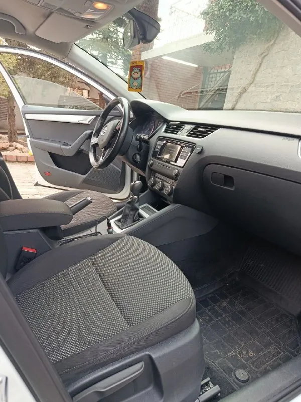 Skoda octavia 2016 1.6mt

-Кпп механика
-Пробег 147000
-Цена: 1.320₽
-Мариуполь, +79495877152

Великолепное состояние автомобиля, безаварийная эксплуатация, весь металл и стëкла завод. Лучшее сочетание двигатель 1.6 mpi и мех. Коробки передач, расход по трассе 6, город 7. Своевременно обслуживался есть вся история, в ближайшее время никаких вложений. Хорошая комплектация с подогревом сидений зеркал и лобового стекла, климат-контроль, датчики света и дождя, мультимедиа с bluetooth и шикарным звучанием, литые диски, два ключа птс оригинал, чистая история, вариант отличный кто ищет хорошую машину для себя. - фотография - 7