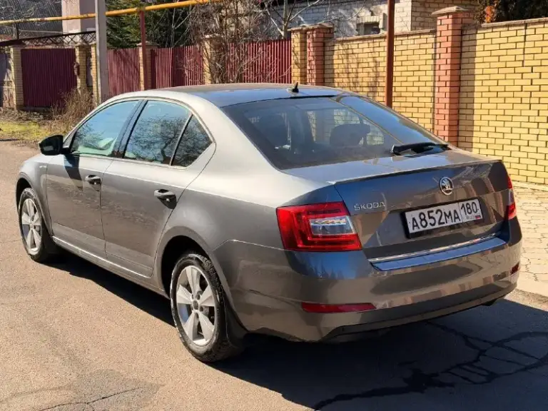 🚘Марка: octavia a7
📅Год выпуска: 2014
📈Пробег: 193.000 км
🚀 1.8 Tsi 180 лс.
Птс оригинал, тех осмотр пройден ✅2 ключа.
Хорошая комплектация, климат контроль, подогрев сидений в круг, датчик дождя.
Технически полностью обслуженная машина, без вложений! , коробка, ходовая все в отличном состоянии. Абсолютно всё в автомобиле работает! Каждая кнопочка нажимается, каждая лампочка светится!
2 Комплектов колёс
Звонить +79495925202
Цена 1.100.000₽

📞 Звоните: +7(949)5925202 - фотография - 5