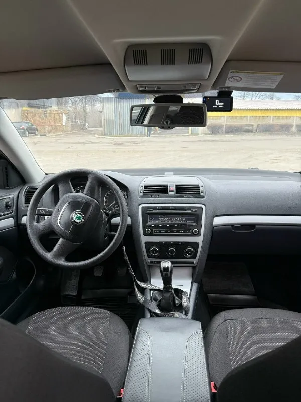 Skoda oktavia- skoda октавиа 2013 год 2-ой хозяин, пробег 130 тыс, 1.6, механика. 2 комплекта резины, гаражное хранение, хорошее состояние. Цена 1млн.50 тыс. Рублей +79493781748
📞 Звоните: +7(949)3781748 - фотография - 5