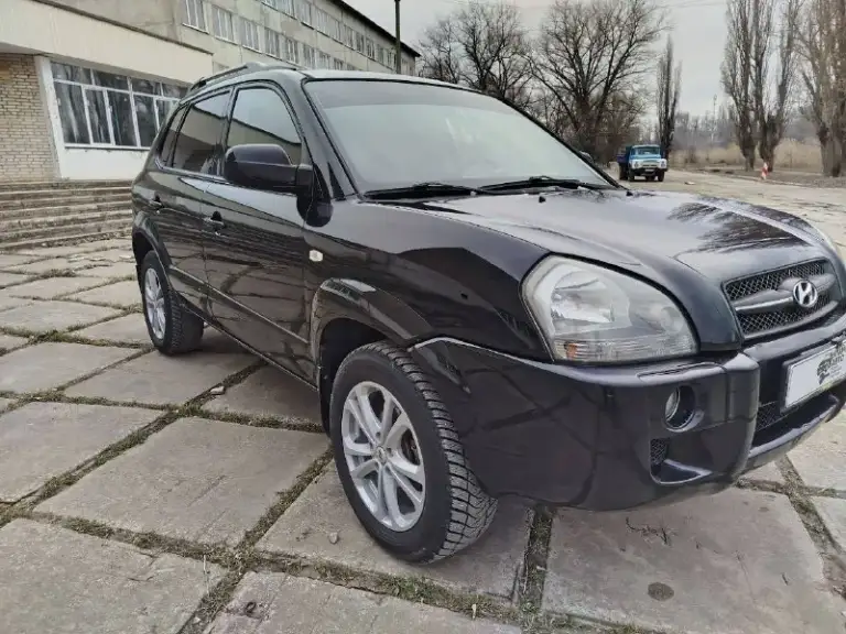 🔵 Hyundai tucson, 2008 год выпуска.
🤑 Цена: 850.000 рублей
• Объём двигателя: 2.0 л.
• Пробег: 160.000 км.
• Коробка: механика, 5 ступка.
➡️По машине: автомобиль в отличном состоянии как технически, так и внешне! Без дтп, бережное использование - присутствует автотека по запросу.
Комплектация:
✅ Кондиционер
✅ Климат контроль
✅ Подогревы сидений, зон дворников, стёкл и зеркал
✅ Полный стеклопакет
✅ Парктроники
✅ Легкоспалвные диски + новая зимняя резина
✅ Сочный чёрный цвет
✅ Родной окрас
✅ Зеленая автотека
❗️Юридически автомобиль чист, без штрафов и запретов. По необходимости - предоставлю видео отчёт по автомобилю.
🏢 Город: амвросиевка.
🚗 Есть доставка в ваш город лднр по договоренности.
🤙 Телефоны для связи:
+79490789890
+79493391770
✅ Telegram и whats`app к номерам привязаны, мах телефон включен всегда!
📞 Звоните: +7(949)0789890 - фотография - 2