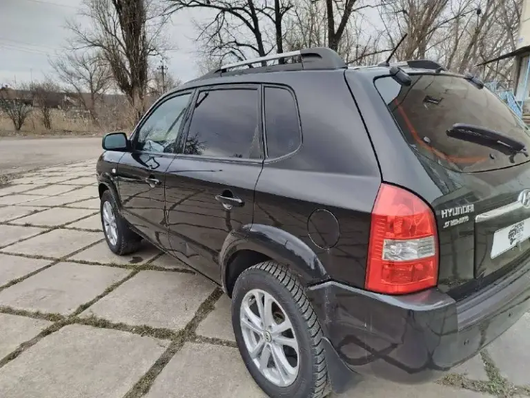 🔵 Hyundai tucson, 2008 год выпуска.
🤑 Цена: 850.000 рублей
• Объём двигателя: 2.0 л.
• Пробег: 160.000 км.
• Коробка: механика, 5 ступка.
➡️По машине: автомобиль в отличном состоянии как технически, так и внешне! Без дтп, бережное использование - присутствует автотека по запросу.
Комплектация:
✅ Кондиционер
✅ Климат контроль
✅ Подогревы сидений, зон дворников, стёкл и зеркал
✅ Полный стеклопакет
✅ Парктроники
✅ Легкоспалвные диски + новая зимняя резина
✅ Сочный чёрный цвет
✅ Родной окрас
✅ Зеленая автотека
❗️Юридически автомобиль чист, без штрафов и запретов. По необходимости - предоставлю видео отчёт по автомобилю.
🏢 Город: амвросиевка.
🚗 Есть доставка в ваш город лднр по договоренности.
🤙 Телефоны для связи:
+79490789890
+79493391770
✅ Telegram и whats`app к номерам привязаны, мах телефон включен всегда!
📞 Звоните: +7(949)0789890 - фотография - 4