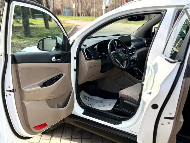 В продаже hyundai tucson🔥🔥🔥авто весь в заводской
Краске 🔥🔥🔥
Конец 2019 года выпуска
С 1 владельцем ✅
Гаражного хранение авто ✅
Автотека вся зеленая ✅
Два ключа ✅
Два комплекта колес зима- лето в хорошем состоянии ! ✅
Авто на 2.0 моторе ✅
С надеждой коробкой aisin
Пробег 153.000км
Осмотр город донецк
Цена : 2.199.000₽
Звоните по номеру +7-949-378-26-62
Тг на этом же номере телефона ✅ - фотография - 6