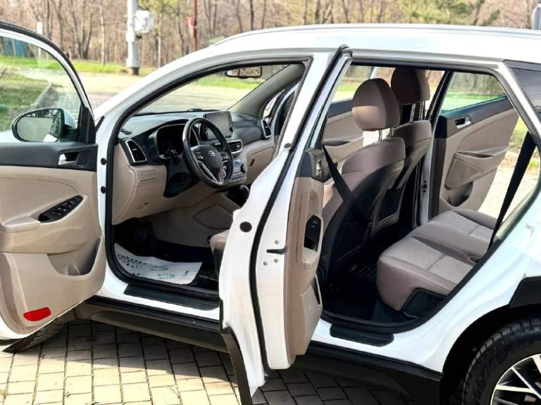 В продаже hyundai tucson🔥🔥🔥авто весь в заводской
Краске 🔥🔥🔥
Конец 2019 года выпуска
С 1 владельцем ✅
Гаражного хранение авто ✅
Автотека вся зеленая ✅
Два ключа ✅
Два комплекта колес зима- лето в хорошем состоянии ! ✅
Авто на 2.0 моторе ✅
С надеждой коробкой aisin
Пробег 153.000км
Осмотр город донецк
Цена : 2.199.000₽
Звоните по номеру +7-949-378-26-62
Тг на этом же номере телефона ✅ - фотография - 7