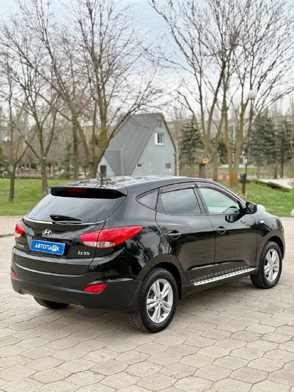 🇰🇵 Hyundai ix35

💰Цена: 1 350 000р
🏢Город: мариуполь
📅Год выпуска: 2012
🗒️Пробег: 98 511 км.
⚙️Двигатель: 2.0
⛽Топливо: бензин
⚙️Кпп: механика

📞 Телефон:

+7-949-727-41-51
+7-949-551-91-52
+7-989-263-55-56

💾 Описание:

💥 Настоящая капсула времени!
✅ Два владельца, птс оригинал
✅ Оригинальный пробег 98т. Км.
✅ Техническая часть на 5+
✅ Салон как новый
✅ Родная краска

🔥 Есть всё необходимое для комфортной и безопасной езды каждый день:

❄️ Кондиционер, подогрев всех сидений, android магнитола с bluetooth, бортовой компьютер, кожаный мультируль, led птф, полный электропакет, led свет, оригинальные литые диски на новой резине, два ключа.

Улица шевченко 269

🏦 Возможна продажа в кредит по двум документам. - фотография - 6