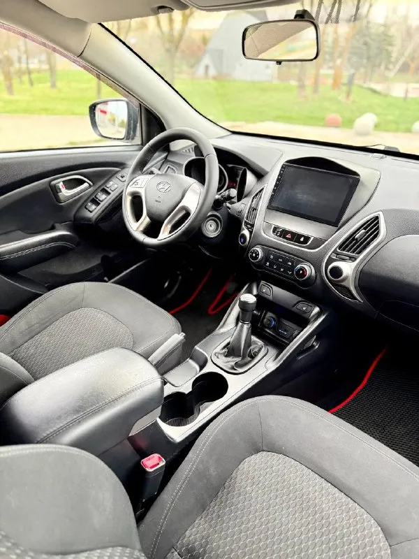 🇰🇵 Hyundai ix35

💰Цена: 1 350 000р
🏢Город: мариуполь
📅Год выпуска: 2012
🗒️Пробег: 98 511 км.
⚙️Двигатель: 2.0
⛽Топливо: бензин
⚙️Кпп: механика

📞 Телефон:

+7-949-727-41-51
+7-949-551-91-52
+7-989-263-55-56

💾 Описание:

💥 Настоящая капсула времени!
✅ Два владельца, птс оригинал
✅ Оригинальный пробег 98т. Км.
✅ Техническая часть на 5+
✅ Салон как новый
✅ Родная краска

🔥 Есть всё необходимое для комфортной и безопасной езды каждый день:

❄️ Кондиционер, подогрев всех сидений, android магнитола с bluetooth, бортовой компьютер, кожаный мультируль, led птф, полный электропакет, led свет, оригинальные литые диски на новой резине, два ключа.

Улица шевченко 269

🏦 Возможна продажа в кредит по двум документам. - фотография - 9