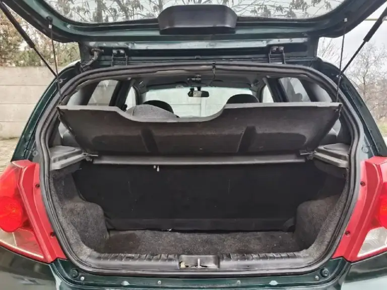 Chevrolet aveo хэтч год 2005 мотор 1,5 кпп механика 5 ступ. Учёт рф. Диагностическая карта сделана. Гур, кондиционер, передние стеклоподъёмники, легкосплавные диски r14 прозрачные яркие билед фары затянутые в полиуретановую пленку, подлокотник водителя, обтянутый руль с управлением магнитолой teyes cc3l с 4g, яндекс музыкой, навигацией, tpms датчиками давления в шинах и камерой заднего вида sony hs 1080р, видеорегистратор ddpai n5 с двумя камерами двигатель и коробка без нареканий, машина используется каждый день. Подвеска сделана, задние стойки новые, печка греет, кондиционер холодит, новые свечи gm и акб, поменяны оригинальные радиаторы системы охлаждения и кондиционера gm. Есть моменты по лкп (ржавчина на переднем правом крыле, угол одной двери, замят правый порог, фото вышлю). Куплены новые передние крылья, отдам с машиной. Цена 350'000 ₽ торг осмотр донецк +79494147033
📞 Звоните: +7(949)4147033 - фотография - 8