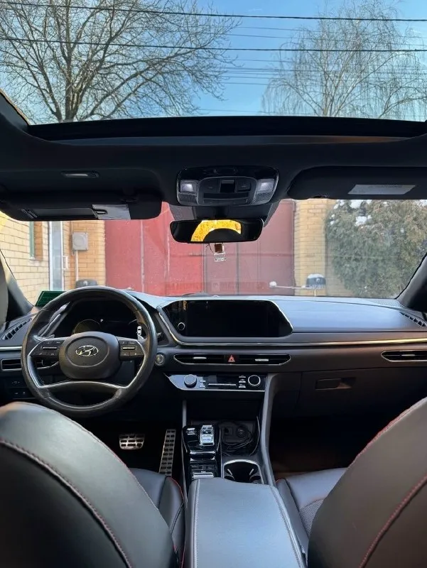 Автор: продам hyundai sonata 1.6 turbo машина абсолютно в родной краске, проверки толщиномером приветствуются, вин код сброшу по необходимости. Хорошая комплектация, жк приборка, максимальный экран мультимедии, музыка bose, режимы езды, панорамная крыша, черный потолок, датчик дождя, света, auto hold, авто дальний свет, все ассистенты (слепые зоны, помощь при выезде с парковки, активный дистронник, экстренное торможение, ассистент полос), двойной стеклопакет впереди 119 тыс км пробег обслужена от а до я, масло по регламенту каждые 7 тыс км. Пройдено большое то, новый свечи, заменены топливные форсунки со всеми сопутствующими прокладками, все жидкости заменены, было частичная замена масла дважды. Зоны риска в бронепленке + капот полностью обклеен пленкой + фары. 2 комплекта резины. Цена 2.4 млн рублей +79493049779.. !!!наш телеграм канал [ бесплатное размещение за репост!!! Правила сообщества [ мы в мах [ [
📞 Звоните: +7(949)3049779 - фотография - 4