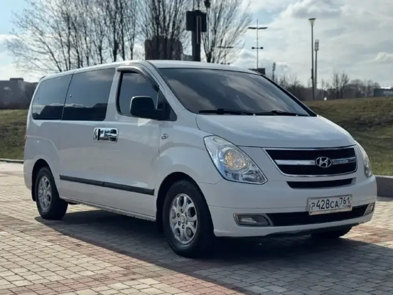 🚐 Продаётся hyundai grand starex 🚐
Год выпуска: 2010 двигатель: 2.5 дизель коробка передач: автомат пробег: 220 000 км (родной) установлен контрактный двигатель с пробегом всего 30 000 км
Автомобиль в хорошем техническом состоянии, полностью на ходу. Двигатель работает отлично, тянет уверенно, коробка переключает плавно без рывков. Машина обслуживалась своевременно.
Большой, комфортный и очень вместительный минивэн — идеальный вариант как для семьи, так и для работы, поездок или бизнеса. Удобная посадка, просторный салон, много места для пассажиров и багажа.
Родное остекление по кругу, зелёная автотека — прозрачная история автомобиля.
💰 Цена: 1 550 000 рублей
📞 Телефон: +7 949 458 29 30
Звоните или пишите — всё расскажу и покажу, возможен разумный торг!
📞 🇷🇺 Звоните: +79494582930 - фотография - 2