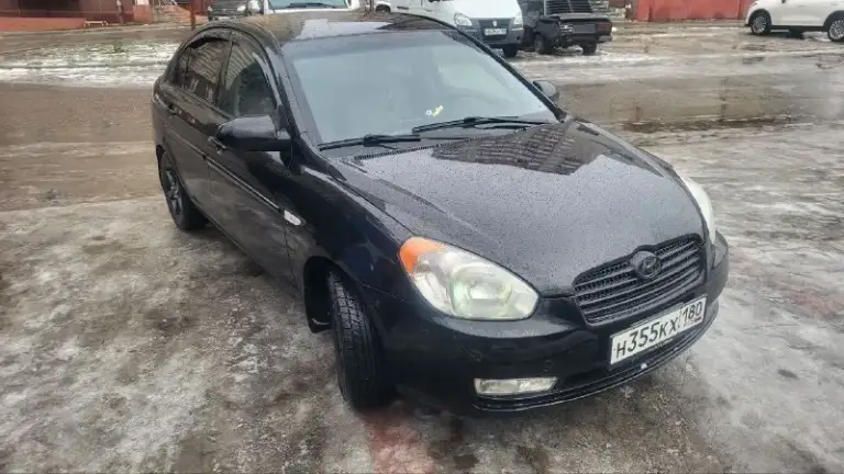 Автомобиль hyundai accent 1.6 мт, 2008, 132 500 км. Г. Донецк
- Тип двигателя : бензин;
-Привод передний;
-Мощность л. С. : 112;
-Комплектация: передние, задние дисковые тормоза, подогрев зеркал, передних сидений, 4 стеклоподъёмников, сигнализация шериф с 4-мя с двухсторонней связью с доводчиками стекол, 2 ключа, мультимедия, 4 колонки.
-Состояние: не битый
-Птс : оригинал, владельцев 1.
-Усилитель руля: электрический;
-Управление климатом: климат-контроль однозонный;
-Салон: ткань, кожаный руль;
-Подушки безопасности: фронтальные;
-Электростеклоподъемники:передние и задние;
- Фары:ксеноновые, противотуманные;
-Шины и диски: r14 185 65 зима, лето в комплекте.

Автомобиль вовремя обслуживался, замена масла каждые 5-6 тыс. Км. , была замена рулевой рейки и ходовой части. Автомобиль в хорошем состоянии, сел и поехал. Подробное описание в лс или при встрече. Уместен торг реальному покупателю, возможен обмен с доплатой. Цена:590000 руб. Информация по номеру +79494049571 - фотография - 1