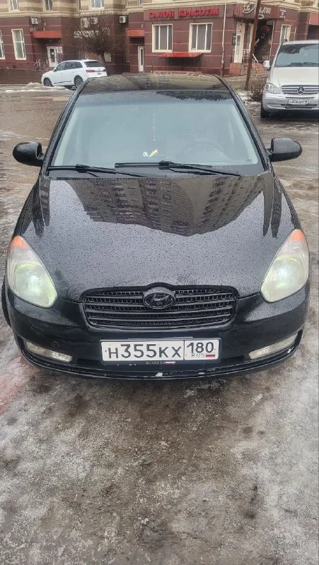Автомобиль hyundai accent 1.6 мт, 2008, 132 500 км. Г. Донецк
- Тип двигателя : бензин;
-Привод передний;
-Мощность л. С. : 112;
-Комплектация: передние, задние дисковые тормоза, подогрев зеркал, передних сидений, 4 стеклоподъёмников, сигнализация шериф с 4-мя с двухсторонней связью с доводчиками стекол, 2 ключа, мультимедия, 4 колонки.
-Состояние: не битый
-Птс : оригинал, владельцев 1.
-Усилитель руля: электрический;
-Управление климатом: климат-контроль однозонный;
-Салон: ткань, кожаный руль;
-Подушки безопасности: фронтальные;
-Электростеклоподъемники:передние и задние;
- Фары:ксеноновые, противотуманные;
-Шины и диски: r14 185 65 зима, лето в комплекте.

Автомобиль вовремя обслуживался, замена масла каждые 5-6 тыс. Км. , была замена рулевой рейки и ходовой части. Автомобиль в хорошем состоянии, сел и поехал. Подробное описание в лс или при встрече. Уместен торг реальному покупателю, возможен обмен с доплатой. Цена:590000 руб. Информация по номеру +79494049571 - фотография - 2