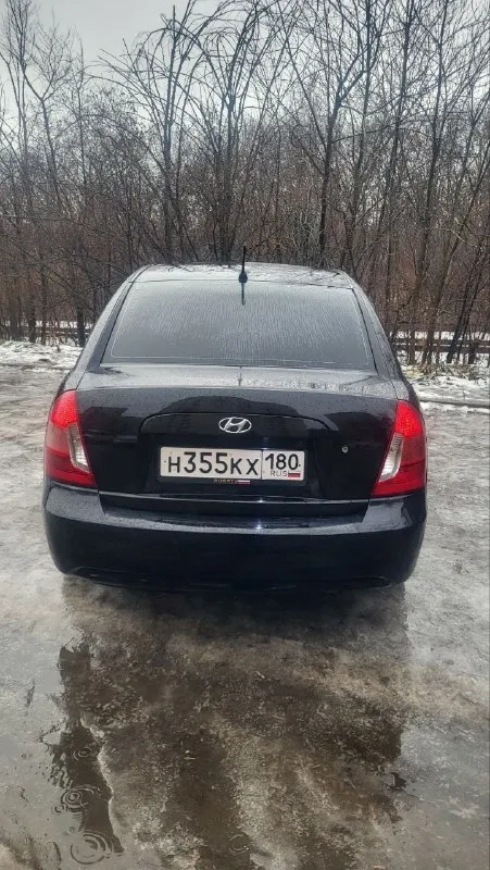 Автомобиль hyundai accent 1.6 мт, 2008, 132 500 км. Г. Донецк
- Тип двигателя : бензин;
-Привод передний;
-Мощность л. С. : 112;
-Комплектация: передние, задние дисковые тормоза, подогрев зеркал, передних сидений, 4 стеклоподъёмников, сигнализация шериф с 4-мя с двухсторонней связью с доводчиками стекол, 2 ключа, мультимедия, 4 колонки.
-Состояние: не битый
-Птс : оригинал, владельцев 1.
-Усилитель руля: электрический;
-Управление климатом: климат-контроль однозонный;
-Салон: ткань, кожаный руль;
-Подушки безопасности: фронтальные;
-Электростеклоподъемники:передние и задние;
- Фары:ксеноновые, противотуманные;
-Шины и диски: r14 185 65 зима, лето в комплекте.

Автомобиль вовремя обслуживался, замена масла каждые 5-6 тыс. Км. , была замена рулевой рейки и ходовой части. Автомобиль в хорошем состоянии, сел и поехал. Подробное описание в лс или при встрече. Уместен торг реальному покупателю, возможен обмен с доплатой. Цена:590000 руб. Информация по номеру +79494049571 - фотография - 5