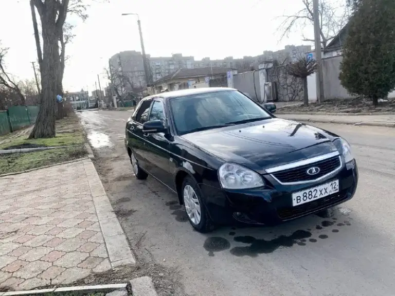 Доброго времени суток.
Продам ваз priora 2009г 16кл
Двигатель работает отлично масло не жрет.
Коробка не хрустит не выбивает скорости включаются плавно, ходовая мягкая тихая, за машиной следили и ухаживали, днище целое, стаканы задние, передние целые, низа дверей тоже целые, пробег заводской 178000т км.
Комплектация: кондиционер, abs, эур, магнитола usb, aux, подушка безопасности, за авто вообще не стыдно, с документами тоже полный порядок переоформление без проблем, машина без дтп, остекление все заводское, остальные вопросы по телефону +7949-329-65-85 телеграмм тоже на этом номере.
Цена 400т. Р торг у капота осмотр г. Харцызск.
Всем добра👍
📲 Tg: bogdan v.
📞 Звоните: +7(949)3296585 - фотография - 2