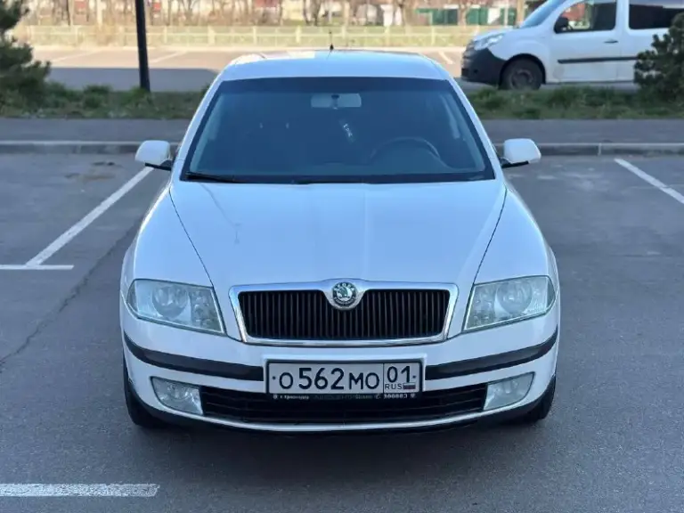 Skoda octavia a5 2005
Автомобиль в отличном состоянии. Надежный 2-х литровый атмосферный мотор в паре с 6-ступенчатой механикой!
Масло не расходует, коробка не хрустит и не выбивает.
Вместительный багажник (лифтбек)
Технически автомобиль исправен. (есть заказ наряд последних работ)
Кузов в родном окрасе!
Салон отлично сохранился! Не порванный, не затертый. Кожа в хорошем состоянии.
Электрика в штатном режиме, всё работает
Климат-контроль работает отлично.
Без дтп. Юридический чист, готов к оформлению
Цена 690.000₽ торг
+79496433509
Г. Мариуполь
📞 Звоните: +7(949)6433509 - фотография - 2