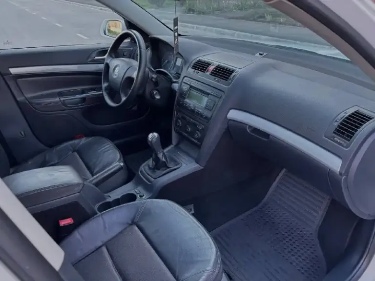 Skoda octavia a5 2005
Автомобиль в отличном состоянии. Надежный 2-х литровый атмосферный мотор в паре с 6-ступенчатой механикой!
Масло не расходует, коробка не хрустит и не выбивает.
Вместительный багажник (лифтбек)
Технически автомобиль исправен. (есть заказ наряд последних работ)
Кузов в родном окрасе!
Салон отлично сохранился! Не порванный, не затертый. Кожа в хорошем состоянии.
Электрика в штатном режиме, всё работает
Климат-контроль работает отлично.
Без дтп. Юридический чист, готов к оформлению
Цена 690.000₽ торг
+79496433509
Г. Мариуполь
📞 Звоните: +7(949)6433509 - фотография - 8