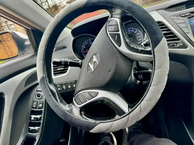 Продам hyundai elantra 2015 г 1.8 ат(148 с. Л. ) родной пробег 135 000 км автомобиль в отличном состоянии не битый не крашеный один хозяин самая максимальная комплектация климат контроль четыре стеклоподъемника электро зеркала подогрев сидений мультируль подогрев руля салон в отличном состоянии сигнализация с автозапуском два комплекта ключей сервисная книжки гараж хранение цена 1 350 000 руб. Телефон +7 949 50 999 58 whatsapp telegram привязаны - фотография - 10