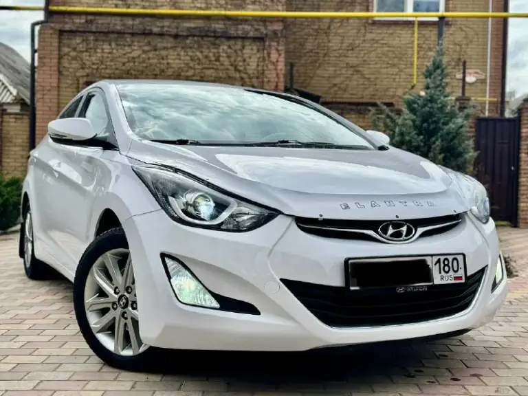 Продам hyundai elantra 2015 г 1.8 ат(148 с. Л. ) родной пробег 135 000 км автомобиль в отличном состоянии не битый не крашеный один хозяин самая максимальная комплектация климат контроль четыре стеклоподъемника электро зеркала подогрев сидений мультируль подогрев руля салон в отличном состоянии сигнализация с автозапуском два комплекта ключей сервисная книжки гараж хранение цена 1 350 000 руб. Телефон +7 949 50 999 58 whatsapp telegram привязаны - фотография - 2