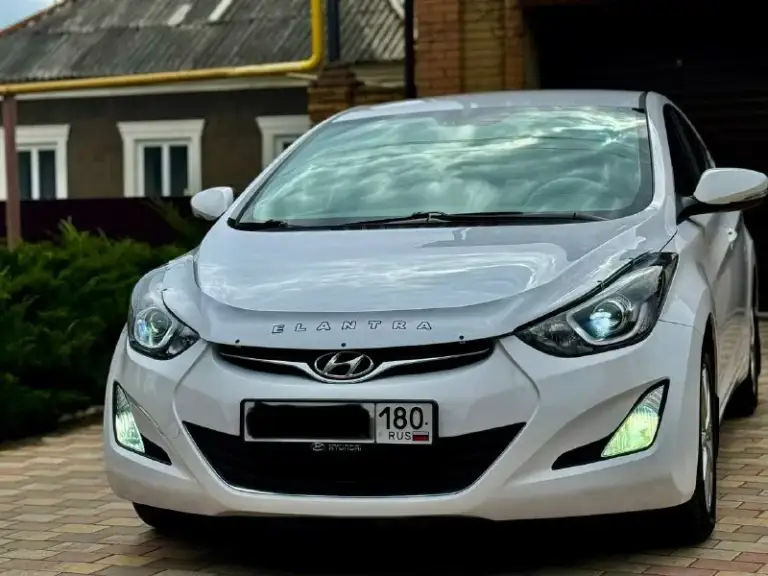 Продам hyundai elantra 2015 г 1.8 ат(148 с. Л. ) родной пробег 135 000 км автомобиль в отличном состоянии не битый не крашеный один хозяин самая максимальная комплектация климат контроль четыре стеклоподъемника электро зеркала подогрев сидений мультируль подогрев руля салон в отличном состоянии сигнализация с автозапуском два комплекта ключей сервисная книжки гараж хранение цена 1 350 000 руб. Телефон +7 949 50 999 58 whatsapp telegram привязаны - фотография - 5