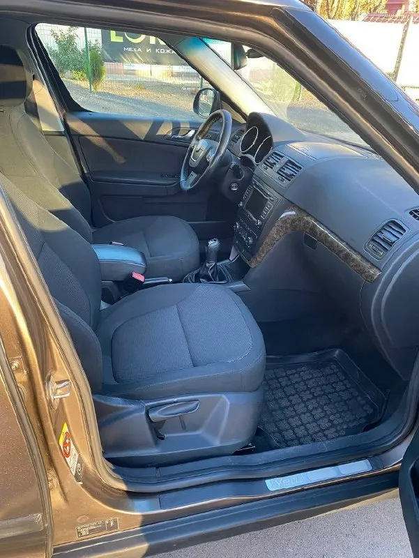 Skoda yeti 2012 год 🔥 260 тыс км, 1.2мт, 105л. С, бензин, передний привод характеристики: поколение 1 год выпуска: 2012 пробег: 260 тыс. Км кузов: внедорожник 5 дверей цвет: коричневый двигатель: 1.2л/105л. С/бензин кпп: механическая привод: передний руль: левый состояние: хорошее владельцы: 3 и более птс: оригинал таможня: растаможен !обмен не интересует! Чешская сборка, оригинальный пробег, автомобиль обслужен и готов к дальнейшей эксплуатации. Все жидкости и фильтра поменяны. Двигатель и коробка без нареканий. Высокий клиренс. Богатая комплектация: круиз-контроль, климат-контроль, подогрев сидений, передние и задние электростеклоподьемники, мульти-руль, аудиосистема bolero. Вместительная, надежная, резвая машина, салон трансформер. Два комплекта резины. Реальному покупателю торг возле авто цена: 800 тыс. Руб контакт: +79493700575 (сергей) город: харцызск
📞 Звоните: +7(949)3700575 - фотография - 7