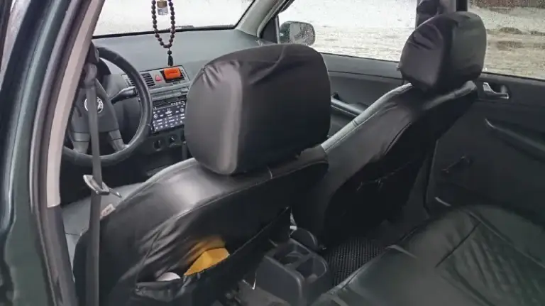 Skoda fabia 2004г. В хорошем состоянии. 1,4л. 225000т. Км. Едет бодро, не дымит.
По ходовой в порядке. Новый радиатор. Перебрана рулевая рейка. Кондицинер работает, новый испаритель. Генератор обслужен(bosh). Потолок перетянут. Андроид магнитола. Музыка новая. Двигатель работает ровно, тянет отлично. Коробка мягкая, не выбивает. Два комплекта резины. Два комплекта дисков (литье и железо). Два ключа. Чистая, опрятная. В машине не курили. Причина продажи-покупка нового автомобиля. Документы на меня. Оформление в мрэо без проблем.
470000.Торг у капота. +79497260781 +79498618265
📞 Звоните: +7(949)7260781 - фотография - 9