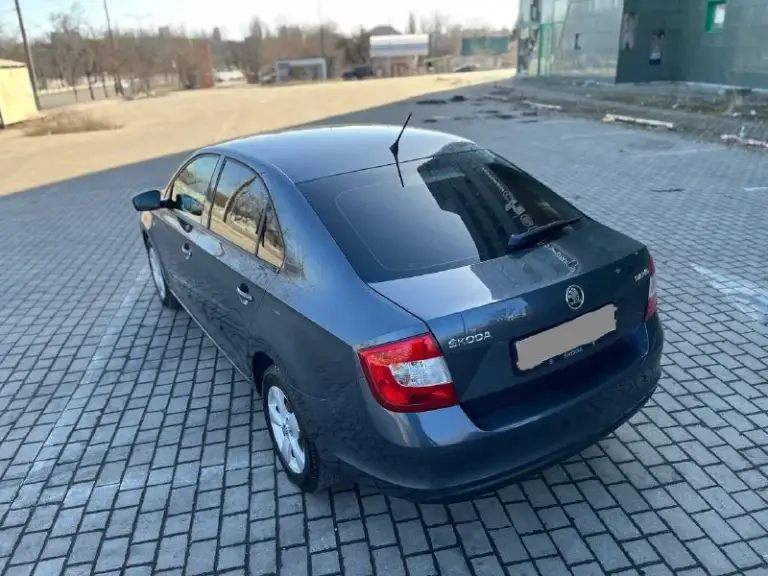Skoda rapid
В шикарном состоянии!
🔥Без окрасов ! Все стекла родные ! 🔥
Год 2015г
Кузов лифтбек
# 1.6
Бензиновый мрi (атмосферный)
Коробка механика 5ст.
Передний привод
Пробег 190.000 тыс. Км
(Родной ) с
Автотека зеленая 🧤
2 Хозяин!
🔥Комплектация🔥
Климат контроль!
Подогрев сидений !
Круиз контроль !
4 Эл. Стеклоподъёмника !
Бортовой компьютер !
Обогрев заднего стекла!
Эл. Зеркала с подогревом
Корректор фар!
Дхо!
Сигнализация !
Би лэд в фарах!
Лэд птф!
Разъемы под aux usb!
Разъем 12v!
Магнитола bluetooth!
Мульти руль !
Литые диски r15!
2 Ключа !
✅Донецк.
Стоимость 1.030.000
Тел. +7 (988) 586-09-06
📲 Tg: с_e
📞 +7(988)5860906
📲 Tg: с_e
📞 +7(988)5860906
📲 Tg: с_e
📞 Звоните: +7(988)5860906 - фотография - 4