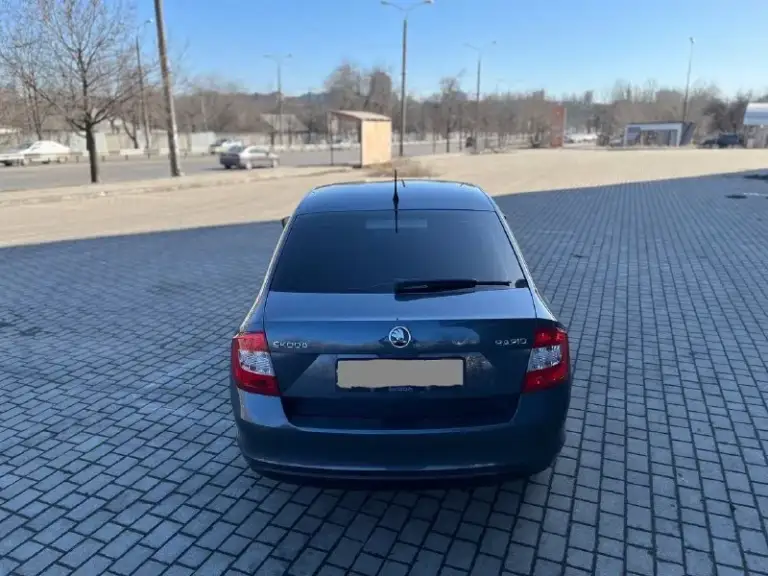 Skoda rapid
В шикарном состоянии!
🔥Без окрасов ! Все стекла родные ! 🔥
Год 2015г
Кузов лифтбек
# 1.6
Бензиновый мрi (атмосферный)
Коробка механика 5ст.
Передний привод
Пробег 190.000 тыс. Км
(Родной ) с
Автотека зеленая 🧤
2 Хозяин!
🔥Комплектация🔥
Климат контроль!
Подогрев сидений !
Круиз контроль !
4 Эл. Стеклоподъёмника !
Бортовой компьютер !
Обогрев заднего стекла!
Эл. Зеркала с подогревом
Корректор фар!
Дхо!
Сигнализация !
Би лэд в фарах!
Лэд птф!
Разъемы под aux usb!
Разъем 12v!
Магнитола bluetooth!
Мульти руль !
Литые диски r15!
2 Ключа !
✅Донецк.
Стоимость 1.030.000
Тел. +7 (988) 586-09-06
📲 Tg: с_e
📞 +7(988)5860906
📲 Tg: с_e
📞 +7(988)5860906
📲 Tg: с_e
📞 Звоните: +7(988)5860906 - фотография - 5