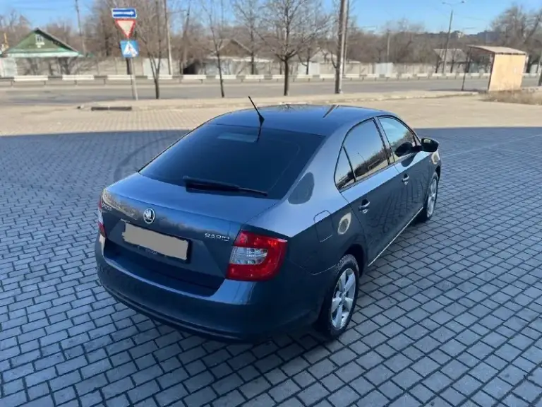 Skoda rapid
В шикарном состоянии!
🔥Без окрасов ! Все стекла родные ! 🔥
Год 2015г
Кузов лифтбек
# 1.6
Бензиновый мрi (атмосферный)
Коробка механика 5ст.
Передний привод
Пробег 190.000 тыс. Км
(Родной ) с
Автотека зеленая 🧤
2 Хозяин!
🔥Комплектация🔥
Климат контроль!
Подогрев сидений !
Круиз контроль !
4 Эл. Стеклоподъёмника !
Бортовой компьютер !
Обогрев заднего стекла!
Эл. Зеркала с подогревом
Корректор фар!
Дхо!
Сигнализация !
Би лэд в фарах!
Лэд птф!
Разъемы под aux usb!
Разъем 12v!
Магнитола bluetooth!
Мульти руль !
Литые диски r15!
2 Ключа !
✅Донецк.
Стоимость 1.030.000
Тел. +7 (988) 586-09-06
📲 Tg: с_e
📞 +7(988)5860906
📲 Tg: с_e
📞 +7(988)5860906
📲 Tg: с_e
📞 Звоните: +7(988)5860906 - фотография - 6