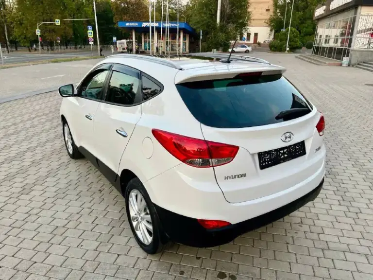 🚗
Продам hyundai ix35 sls!
Авто в отличнейшем состоянии!
Мотор 2.0 бензин
Пробег 162.000т. С к. М
Год 2012
Кпп автомат
Привод полный
Полностью обслужена в плоть до шлицов полного привода, и панарамы!
Мотор в идеальном состоянии без задиров и т. Д
Комплектации максимальная !
Панорамная крыша
Без ключевой доступ
Запуск мотора с кнопки start-stop
Салон полностью кожаный родной
Заменена музыка на hannibal sounds
6 Колонок сабвуфер в штатном месте
Камера заднего вида fullhd
Парктроники
Gps навигация днр добавлено))
Hand free bluetooth с управлением на руле
Круиз контроль
Спуск с горы
Блокировка дифа
Датчик света дождя
4 Зоны обогрева сидений
2Х зонный климат
Сигнализация gsm
С автозапуском!
Осмотр г. Донецк центр пересечения ильича-шевченко
Цена 1.380.000 т. С руб.
Торг !
+
Цена: 1380000 ₽
📲 Tg: sss$
📞 🇷🇺 Звоните: +79495905326

Авторынок днр донецк - фотография - 5