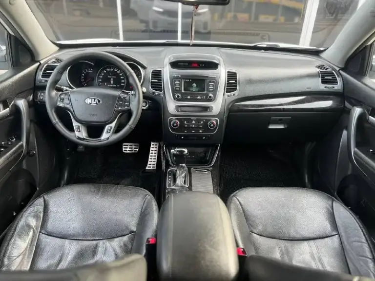 ✅Продам kia sorento
✅Год:2014 эксплуатация 2015
✅ :2.4Л
✅Коробка:автомат
✅Привод:полный
✅1.Владелец🥇
✅Цена:1.670.000₽ 💵торг у авто!
✅Номер: +79495011956 или +79491003435 тг и мах на обоих номерах
✅Автомобиль в идеальном состоянии без вложений сел и поехал, 🛠️ техническая часть автомобиля в идеальном состоянии на тведрую 5+ коробка и мотор работают отлично мотор без постороних шумов и расхода масла, коробка переключает все передачи без задержки и пенков, кузов автомобиля в превосходнном состоянии соответствует фото😍остекления автомобиля все родное лобовое в том числе👍🏼комплектация полная:кожаный салон, мульти руль, без ключевой доступ, подогревы сидений передних и задних, камера заднего вида, парктроники, кнопка стар стоп, электронная панель щитка, электра зеркала, складывания зеркал, обогрев переднего и заднего стекла, адаптация фар, датчики света давления шин, и многое другое больше информации по телефону!
📞 Звоните: +7(949)5011956 - фотография - 8