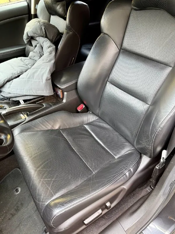 Honda accord executive 2,4 at
2011 Год, пробег 114 тыс.
Коробка: автомат
201 Л. С. , передний привод
Сборка япония
Европейка, куплена в г. Донецке в 2011г. С салона honda
Первый и единственный собственник

Учет на 180 регионе (днр)
Осмотр г. Донецк
+79494245201

Цена:
1600000 Руб

Продаю свой автомобиль honda accord executive в
Максимальной комплектации с допами! Я первый хозяин!
Максимальная комплектация.
Автомобиль куплен в автосалоне г. Донецка в 2011 году.
Пробег оригинальный, за машиной ухаживал (это же аккорд).
Замена масла каждые 7000 тысяч, двигатель без нареканий, ходовая и рейка в идеале, доустановлен гу teyes, камера заднего вида,
Память сидений, кожа, люк, и много всего, даже
Адаптивный ксенон.
Все стекла оригинальные!
Да и все в машине оригинальное! Ничего не колхозилось. Без дтп.
Все в родной краске. Продаю в хорошие руки связи с покупкой
Нового авто, никуда не спешу, не продам не расстроюсь буду сам ездить. Перекупщикам просьба не
Беспокоить потратите свое и мое время, а за дешево не
Отдам. Обмен не интересует. Обоснованный торг
Хорошему покупателю уместен. Последний самурай европы для ценящих и понимающих людей ! - фотография - 10