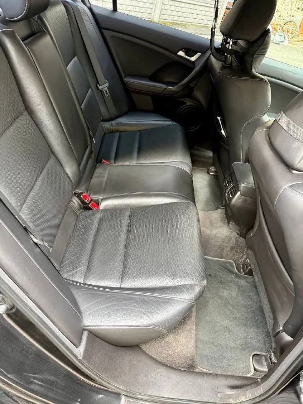 Honda accord executive 2,4 at
2011 Год, пробег 114 тыс.
Коробка: автомат
201 Л. С. , передний привод
Сборка япония
Европейка, куплена в г. Донецке в 2011г. С салона honda
Первый и единственный собственник

Учет на 180 регионе (днр)
Осмотр г. Донецк
+79494245201

Цена:
1600000 Руб

Продаю свой автомобиль honda accord executive в
Максимальной комплектации с допами! Я первый хозяин!
Максимальная комплектация.
Автомобиль куплен в автосалоне г. Донецка в 2011 году.
Пробег оригинальный, за машиной ухаживал (это же аккорд).
Замена масла каждые 7000 тысяч, двигатель без нареканий, ходовая и рейка в идеале, доустановлен гу teyes, камера заднего вида,
Память сидений, кожа, люк, и много всего, даже
Адаптивный ксенон.
Все стекла оригинальные!
Да и все в машине оригинальное! Ничего не колхозилось. Без дтп.
Все в родной краске. Продаю в хорошие руки связи с покупкой
Нового авто, никуда не спешу, не продам не расстроюсь буду сам ездить. Перекупщикам просьба не
Беспокоить потратите свое и мое время, а за дешево не
Отдам. Обмен не интересует. Обоснованный торг
Хорошему покупателю уместен. Последний самурай европы для ценящих и понимающих людей ! - фотография - 5