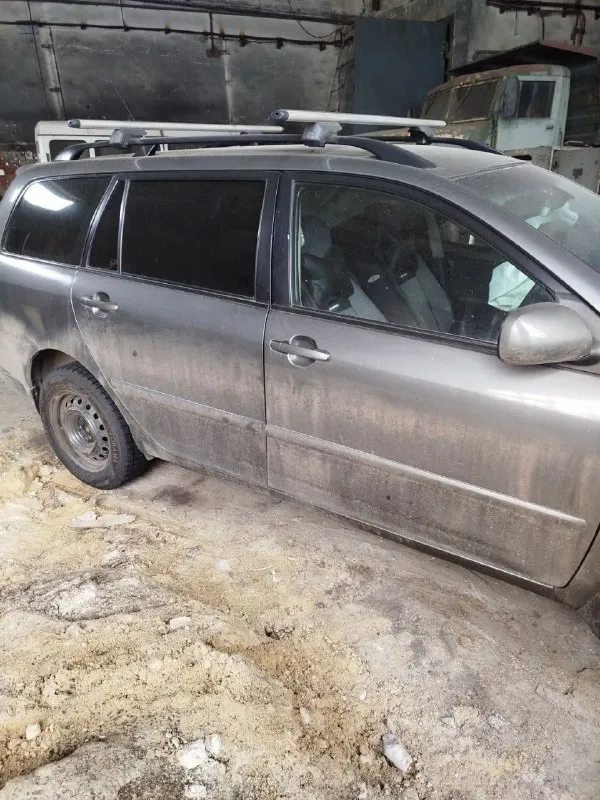 Продам свой автомобиль toyota corolla 2005 года после дтп, универсал е130, мкпп 5 ступ.
Двигатель d4-d 2.0 дизель в отличном состоянии, только поменял форсунки, стоят новые, пробег 200к
Ходовка так же вся перебрана, салон в идеале, двери пороги без единого намёка на ржавчину, в фарах новые led лампы, камера заднего вида, 4 электростеклоподъёмника.
Некогда востанавливать, цена 380000 т. Р. Торг.
По всем вопросам звоните +79493632530 максим - фотография - 2