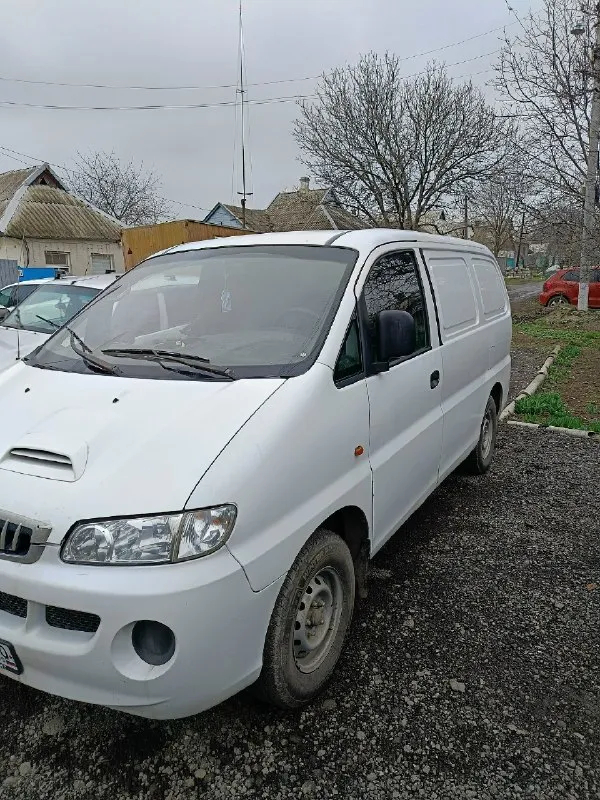 Продам комфортный грузовой фургон hyundai h-1 2002 г. В. , 2 пассажирских места, двигатель d4bh 2,5 td, двигатель масло не расходует, все жидкости на месте, не уходят. Из последнего ремонта, новый комплект грм, новая оригинальная турбина и 4 новых оригинальных форсунки. Вложений в ближайшее время автомобиль не потребует. 2 комплекта колес зима/лето. Машина личная, в достойном состоянии, использую в личных целях(занимаюсь хозяйственными товарами). Тяжести не возил, в дтп автомобиль не был. Заводится с полоборота, продажа в связи с надобностью автомобиля большей кубатуры. Цена 590 000₽, торг у капота. Вопросы в личные сообщения или по телефону +79491043391 осмотр г. Амвросиевка
📞 Звоните: +7(949)1043391 - фотография - 2