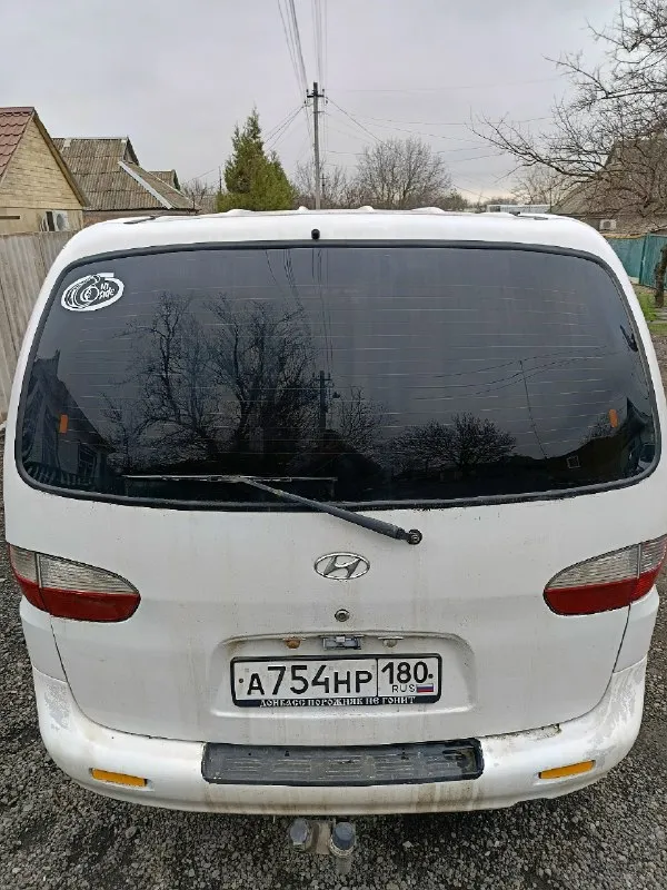 Продам комфортный грузовой фургон hyundai h-1 2002 г. В. , 2 пассажирских места, двигатель d4bh 2,5 td, двигатель масло не расходует, все жидкости на месте, не уходят. Из последнего ремонта, новый комплект грм, новая оригинальная турбина и 4 новых оригинальных форсунки. Вложений в ближайшее время автомобиль не потребует. 2 комплекта колес зима/лето. Машина личная, в достойном состоянии, использую в личных целях(занимаюсь хозяйственными товарами). Тяжести не возил, в дтп автомобиль не был. Заводится с полоборота, продажа в связи с надобностью автомобиля большей кубатуры. Цена 590 000₽, торг у капота. Вопросы в личные сообщения или по телефону +79491043391 осмотр г. Амвросиевка
📞 Звоните: +7(949)1043391 - фотография - 5