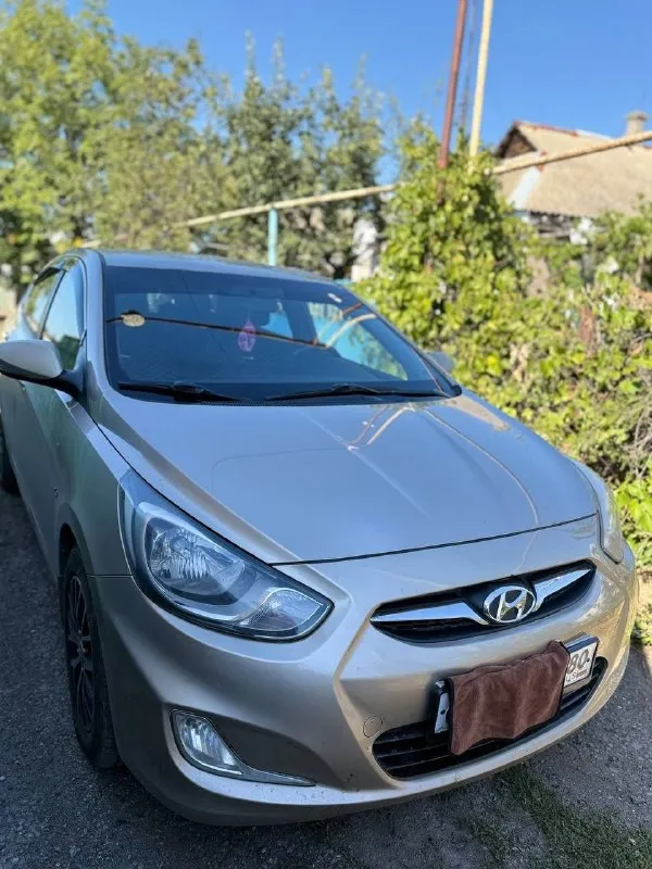 Продам солярис 2011года
Двигатель 1.6
Автомат
На полной комплектации
Резина новая на титанах
Установлено гбо4
По кузову сколы царапины не значительные имеются, кузов в родном окрасе.
Тел. +79493137325 - фотография - 1
