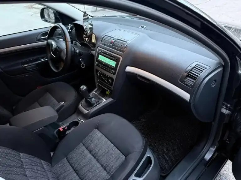 Цена: 720.000₽ 🔥🔥🔥срочно
2011Г.
Skoda octavia a5 рестайлинг
1 Владелец/птс оригинал
Пробег 138,000км
Не гнилая / не ржавая!
По кузову два окраса
1,8Т тянет отлично
Коробка механика 6ступка
Авто каждый день на ходу, машина местная не пригон, полный эл. Пакет, с переоформление и диагностической картой помогу.
Город: донецк
+79493171530 Или в тг

📞 Звоните: +7(949)3171530 - фотография - 8