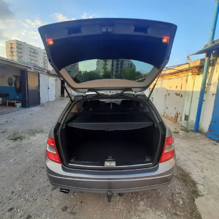 Продам mercedes с200 w204 сdi 2.1 163 л. С. Мкпп 6.пробег 305 тыс. Универсал 2011г. В отличном состоянии вложений не требует. Кожаный салон, двухтонный климат контроль, мульти руль, датчик света, датчик дождя. Два ключа, один владелец по птс.
Машина в
Цена 1🍋350 тыс.
+79497167463
📲 Tg: @mawinist87
📞 Звоните: +7(949)7167463 - фотография - 6