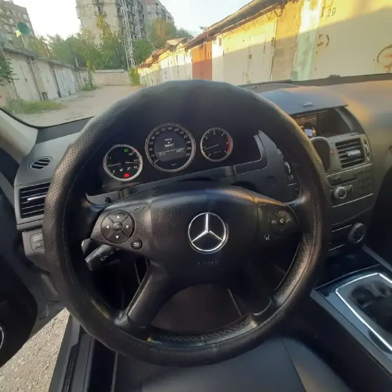 Продам mercedes с200 w204 сdi 2.1 163 л. С. Мкпп 6.пробег 305 тыс. Универсал 2011г. В отличном состоянии вложений не требует. Кожаный салон, двухтонный климат контроль, мульти руль, датчик света, датчик дождя. Два ключа, один владелец по птс.
Машина в
Цена 1🍋350 тыс.
+79497167463
📲 Tg: @mawinist87
📞 Звоните: +7(949)7167463 - фотография - 7