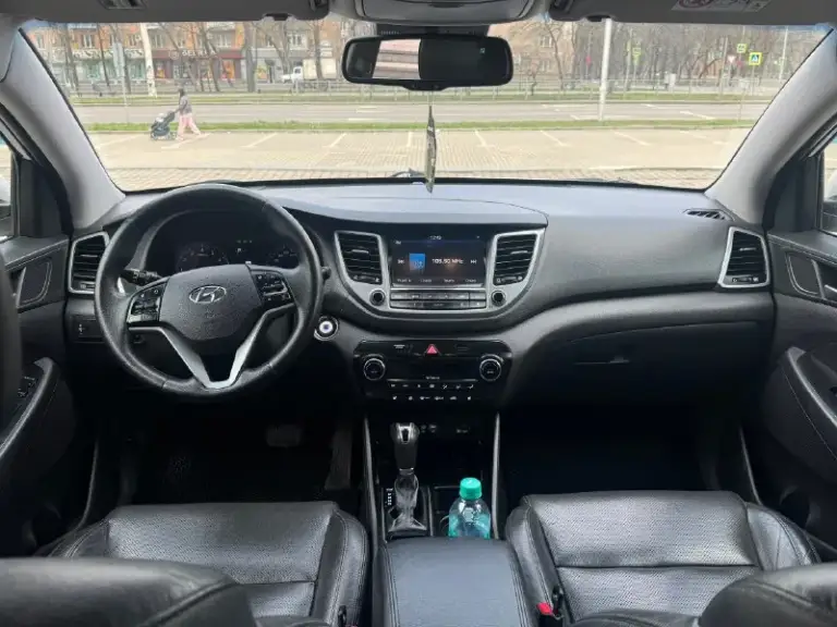 Hyundai tucson официал
2017 Год выпуска
Двигатель 2.0 бензин
Коробка автомат
4Wd (полный привод )

Автомобиль в хорошем состоянии
Кузов без дтп, весь в заводском окрасе !!!
Двигатель, коробка, ходовая на 5
Машина не требует не каких вложений,
Готов на любые проверки с вашей стороны !

Максимальная комплектация,
Бесключевой доступ (start-stop)
Кожаный салон,
Роздельный климат-контроль,
Круиз-контроль,
Датчики света, и дождя,
Подогревы всех сидений,
Подогрев руля, зеркал, и стекл,
Большой монитор с камерой заднего вида,
И многое другое…

С документами полный порядок,
Могу присутствовать в мрэо для подного переоформления на вас. !

Г. Донецк
Цена 1.870 тыс. ₽
Звоните остальное по тел.
+79495210905
📞 🇷🇺 Звоните: +79495210905 - фотография - 9