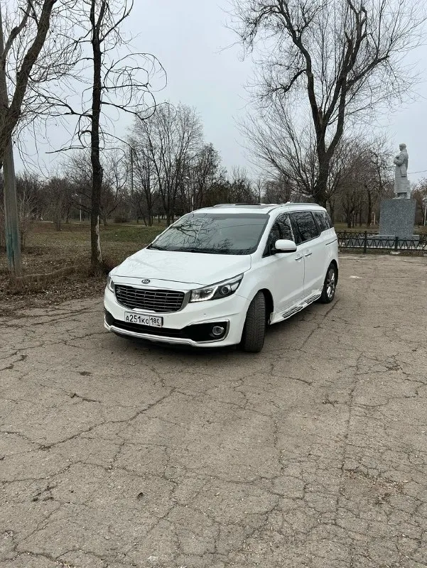 В связи с обновлением семейного парка в продаже kia carnival 2017 г. В. Это последние поколение с чугунным блоком и без adblue. Идеальный автомобиль для дальних поездок. По комплектации: - цвет – белый перламутр; - 2,2 дизель; - 6 акпп; - два люка; - датчики парковки (спереди/сзади) и датчики слепых зон; - 3-х зонный климат-контроль; - вентиляция и обогрев передних кресел; - подогрев второго ряда сидений; - вместимость 8+1 чел. (3 ряда капитанских кресел); - 2 сдвижных автоматических электро-двери (управляются из салона / с пульта / непосредственно ручкой); автомобиль не требует внимания: замена масла 2500км назад, ходовая часть без замечаний, за последние 40000 км 4 частичных замены масла акпп. Продажа от единственного собственника! Установлен хороший свет! Регистратор с двумя камерами. Летние шины в подарок! Обмен не интересен! На площадки ставить не буду. Любые проверки! 2 800 000 р +7949-487-61-31 +7988-536-77-09 александр
📞 Звоните: +7(949)4876131 - фотография - 7