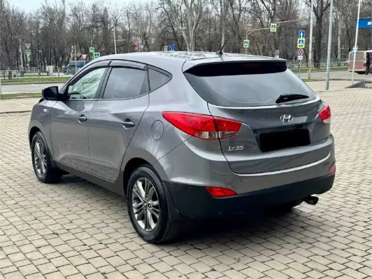 Hyundai ix35 эксклюзив
2014 Год выпуска
Двигатель 2.0 бензин
Коробка механика 6-ти ступка
Честный пробег 81 тыс. Км

Авто не нуждаеться не в каких либо вложениях
Состояние нового автомобиля,

В автомобиле есть все для комфорта
Кондиционер,
Круиз контроль,
Подогревы зеркал,
Подогревы сидений,
Многофункциональная магнитола
Bluetooth, usb, громкая связь,
Камера заднего вида,
Видеорегистратор перед, и зад,
И многое другое !

Г. Донецк
Цена 1.430 тыс. ₽
Звоните остальное по тел.
+79495210885 - фотография - 3