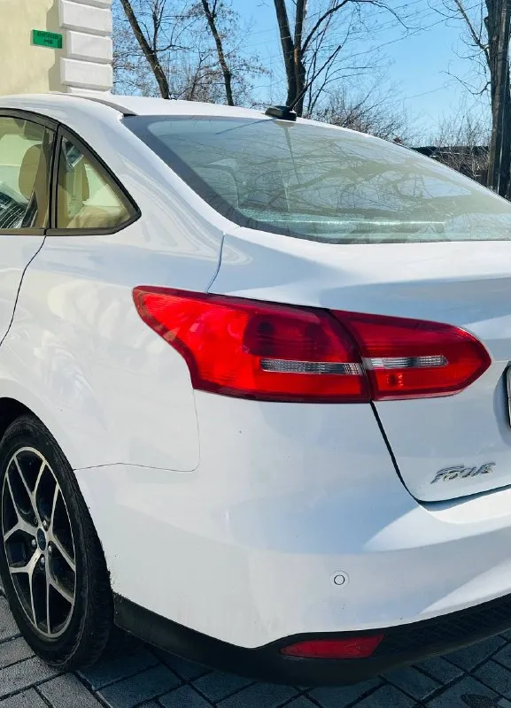 Ford focus 3 sel рестайлинг (чистая американка)
Макеевка
Год выпуска: 2018
Пробег: 54 000 км
Двигатель: бензин 2.0 (160 л. С. ) powershift
Комплектация sel (максимальная) — высокий уровень комфорта:
— Двухзонный климат-контроль
— Круиз-контроль
— Подогрев передних сидений
— Подогрев руля
— Подогрев зеркал и лобового стекла
— Обогрев форсунок стеклоомывателя
— Электрозеркала
— Электрический люк
— Камера заднего вида
— Задний парктроник
— Abs, esp
— Датчик дождя
— Настраиваемая подсветка салона
— Сенсорная мультимедиа с carplay
И многое другое.
Масло менялось каждые 6–7 тыс. Км, только своевременное обслуживание.
Гаражное хранение.
Два комплекта резины. В машину вложено очень много внимания и заботы. Делалось всё для себя — никаких «перед продажей». Всё обслужено, всё поменяно, новые пороги, кузов и салон в идеальном состоянии. Машина едет мягко, руль лёгкий, ход плавный — комфорт действительно на высоком уровне.
Документы полностью в порядке. Полное переоформление.
Цена: 1 270 000 руб
+79490763615 - фотография - 6
