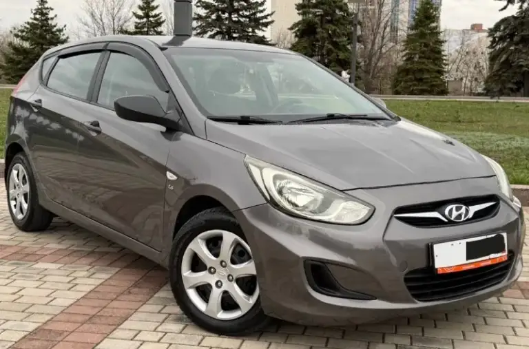 Продам hyundai solaris
Год выпуска:2014
Родной пробег 145.000 тсч км
Объем двигателя: 1,6 123.лс
Кпп автомат
Отличная комплектация:
Климат-контроль,
Датчик света, abs, esp,
Подогрев сидений,
Мульти руль,
4.Эл стекла подъемника,
Электро зеркала,
Подушки безопасности,
Хорошая акустика,
Планшет андроид,
Камера заднего вида, парктроник,
Сигнализация,
Кузов в идеальном состоянии, без дтп!, 2 хозяина за всё время эксплуатации.
Рыжиков вздутия и прочего
Нет от слова совсем!
Техническии авто вложений не требует.
Своевременное сезонное обслуживание, заправка и замена фильтров.
Автомобиль без вложения!!
По запросу скину видео обзор.
По документам полный порядок.
Цена 800.000.р возможен торг реальному покупателю!
Номер телефона
+7949-693-58-50
Г. Донецк
📲 Tg: @leva_pury_777
📞 Звоните: +7(949)6935850 - фотография - 1