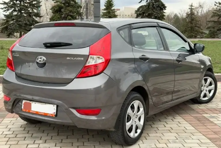 Продам hyundai solaris
Год выпуска:2014
Родной пробег 145.000 тсч км
Объем двигателя: 1,6 123.лс
Кпп автомат
Отличная комплектация:
Климат-контроль,
Датчик света, abs, esp,
Подогрев сидений,
Мульти руль,
4.Эл стекла подъемника,
Электро зеркала,
Подушки безопасности,
Хорошая акустика,
Планшет андроид,
Камера заднего вида, парктроник,
Сигнализация,
Кузов в идеальном состоянии, без дтп!, 2 хозяина за всё время эксплуатации.
Рыжиков вздутия и прочего
Нет от слова совсем!
Техническии авто вложений не требует.
Своевременное сезонное обслуживание, заправка и замена фильтров.
Автомобиль без вложения!!
По запросу скину видео обзор.
По документам полный порядок.
Цена 800.000.р возможен торг реальному покупателю!
Номер телефона
+7949-693-58-50
Г. Донецк
📲 Tg: @leva_pury_777
📞 Звоните: +7(949)6935850 - фотография - 4