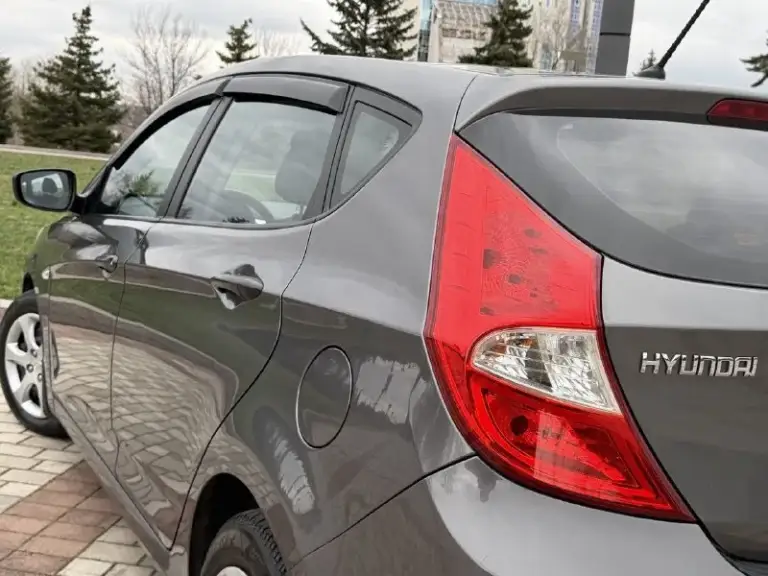 Продам hyundai solaris
Год выпуска:2014
Родной пробег 145.000 тсч км
Объем двигателя: 1,6 123.лс
Кпп автомат
Отличная комплектация:
Климат-контроль,
Датчик света, abs, esp,
Подогрев сидений,
Мульти руль,
4.Эл стекла подъемника,
Электро зеркала,
Подушки безопасности,
Хорошая акустика,
Планшет андроид,
Камера заднего вида, парктроник,
Сигнализация,
Кузов в идеальном состоянии, без дтп!, 2 хозяина за всё время эксплуатации.
Рыжиков вздутия и прочего
Нет от слова совсем!
Техническии авто вложений не требует.
Своевременное сезонное обслуживание, заправка и замена фильтров.
Автомобиль без вложения!!
По запросу скину видео обзор.
По документам полный порядок.
Цена 800.000.р возможен торг реальному покупателю!
Номер телефона
+7949-693-58-50
Г. Донецк
📲 Tg: @leva_pury_777
📞 Звоните: +7(949)6935850 - фотография - 5