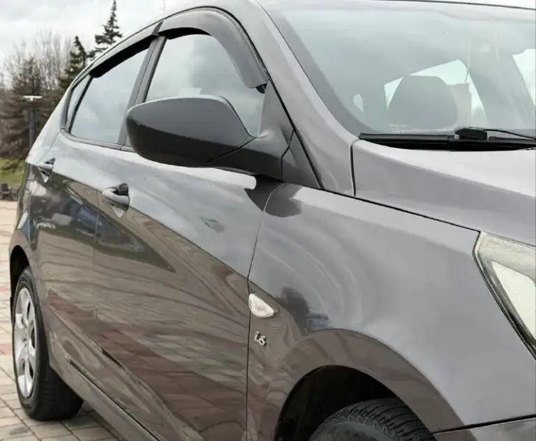 Продам hyundai solaris
Год выпуска:2014
Родной пробег 145.000 тсч км
Объем двигателя: 1,6 123.лс
Кпп автомат
Отличная комплектация:
Климат-контроль,
Датчик света, abs, esp,
Подогрев сидений,
Мульти руль,
4.Эл стекла подъемника,
Электро зеркала,
Подушки безопасности,
Хорошая акустика,
Планшет андроид,
Камера заднего вида, парктроник,
Сигнализация,
Кузов в идеальном состоянии, без дтп!, 2 хозяина за всё время эксплуатации.
Рыжиков вздутия и прочего
Нет от слова совсем!
Техническии авто вложений не требует.
Своевременное сезонное обслуживание, заправка и замена фильтров.
Автомобиль без вложения!!
По запросу скину видео обзор.
По документам полный порядок.
Цена 800.000.р возможен торг реальному покупателю!
Номер телефона
+7949-693-58-50
Г. Донецк
📲 Tg: @leva_pury_777
📞 Звоните: +7(949)6935850 - фотография - 6
