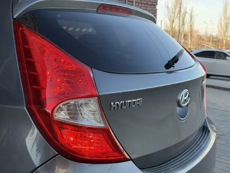 Продам hyundai solaris
Год выпуска:2014
Родной пробег 145.000 тсч км
Объем двигателя: 1,6 123.лс
Кпп автомат
Отличная комплектация:
Климат-контроль,
Датчик света, abs, esp,
Подогрев сидений,
Мульти руль,
4.Эл стекла подъемника,
Электро зеркала,
Подушки безопасности,
Хорошая акустика,
Планшет андроид,
Камера заднего вида, парктроник,
Сигнализация,
Кузов в идеальном состоянии, без дтп!, 2 хозяина за всё время эксплуатации.
Рыжиков вздутия и прочего
Нет от слова совсем!
Техническии авто вложений не требует.
Своевременное сезонное обслуживание, заправка и замена фильтров.
Автомобиль без вложения!!
По запросу скину видео обзор.
По документам полный порядок.
Цена 800.000.р возможен торг реальному покупателю!
Номер телефона
+7949-693-58-50
Г. Донецк
📲 Tg: @leva_pury_777
📞 Звоните: +7(949)6935850 - фотография - 7