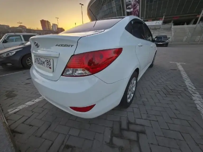 Продам hyundai accent 2012 года машина вся в исправном состоянии я 1 владелец с салона, покупалась в донецке комплектация : 4 стеклоподъемника обогрев дворников лобового, боковых и заднего стекла гур кондиционер(работает заправлять не нужно) передние подогревы сиденья стоит хороший свет подушки (руль, торпеда ) абс мотор 1,6 бензин, 122 л. С. Мкпп 2 коплекта хорошей резины (лето на дисках, на новой хорошей резине) только переоформление, готов к любым проверкам за ваш счет, на любом сто находится донецк, кировский район. Цена 850 тыс. Руб. Есть торг. Тел +7 (949) 317-34-46
📞 Звоните: +7(949)3173446 - фотография - 5