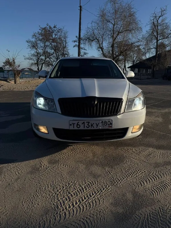 Продаётся skoda octavia a5 (2011 г. )
Отличный автомобиль в надёжном исполнении — надёжный выбор для повседневных поездок и дальних путешествий!
Основные характеристики:
* Год выпуска: 2011
* Двигатель: 1,8 л турбо
* Коробка передач: dsg‑7 (без проблем)
Комплектация:
* Полный мультируль
* Двухзонный климат‑контроль
* Датчик света
* Датчик дождя
* Круиз‑контроль
* Подогрев передних сидений
* Подогрев задних сидений
* Парктроники
Колёса и резина:
* Зима: штампованные диски 16′′
* Лето: диски 17′′ от audi
* 2 Комплекта резины
Цена 720.000 руб
+79493152797
📲 Tg: @partizan_l
📞 Звоните: +7(949)3152797 - фотография - 1