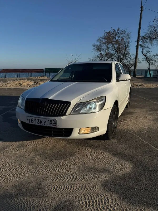 Продаётся skoda octavia a5 (2011 г. )
Отличный автомобиль в надёжном исполнении — надёжный выбор для повседневных поездок и дальних путешествий!
Основные характеристики:
* Год выпуска: 2011
* Двигатель: 1,8 л турбо
* Коробка передач: dsg‑7 (без проблем)
Комплектация:
* Полный мультируль
* Двухзонный климат‑контроль
* Датчик света
* Датчик дождя
* Круиз‑контроль
* Подогрев передних сидений
* Подогрев задних сидений
* Парктроники
Колёса и резина:
* Зима: штампованные диски 16′′
* Лето: диски 17′′ от audi
* 2 Комплекта резины
Цена 720.000 руб
+79493152797
📲 Tg: @partizan_l
📞 Звоните: +7(949)3152797 - фотография - 3